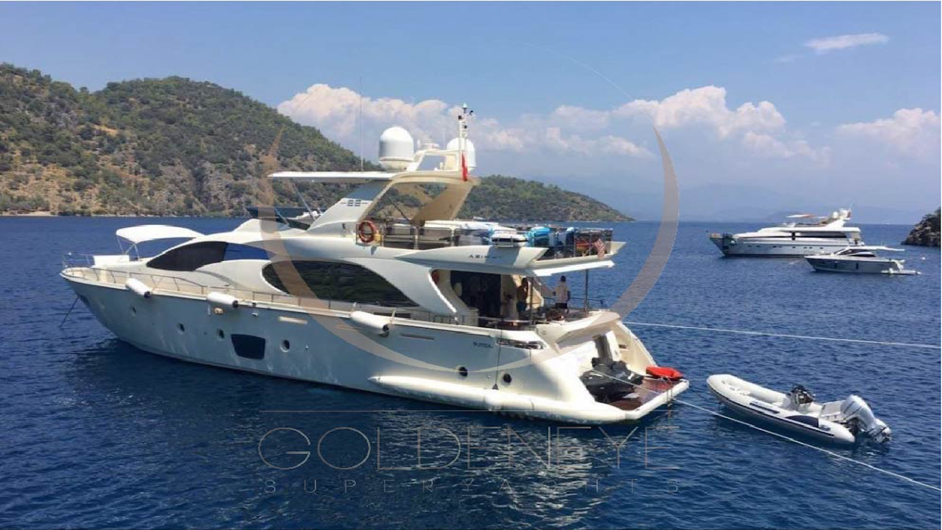 AZIMUT 28M FLYBRIDGE LEBANON LUXURY YACHTS FOR CHARTER